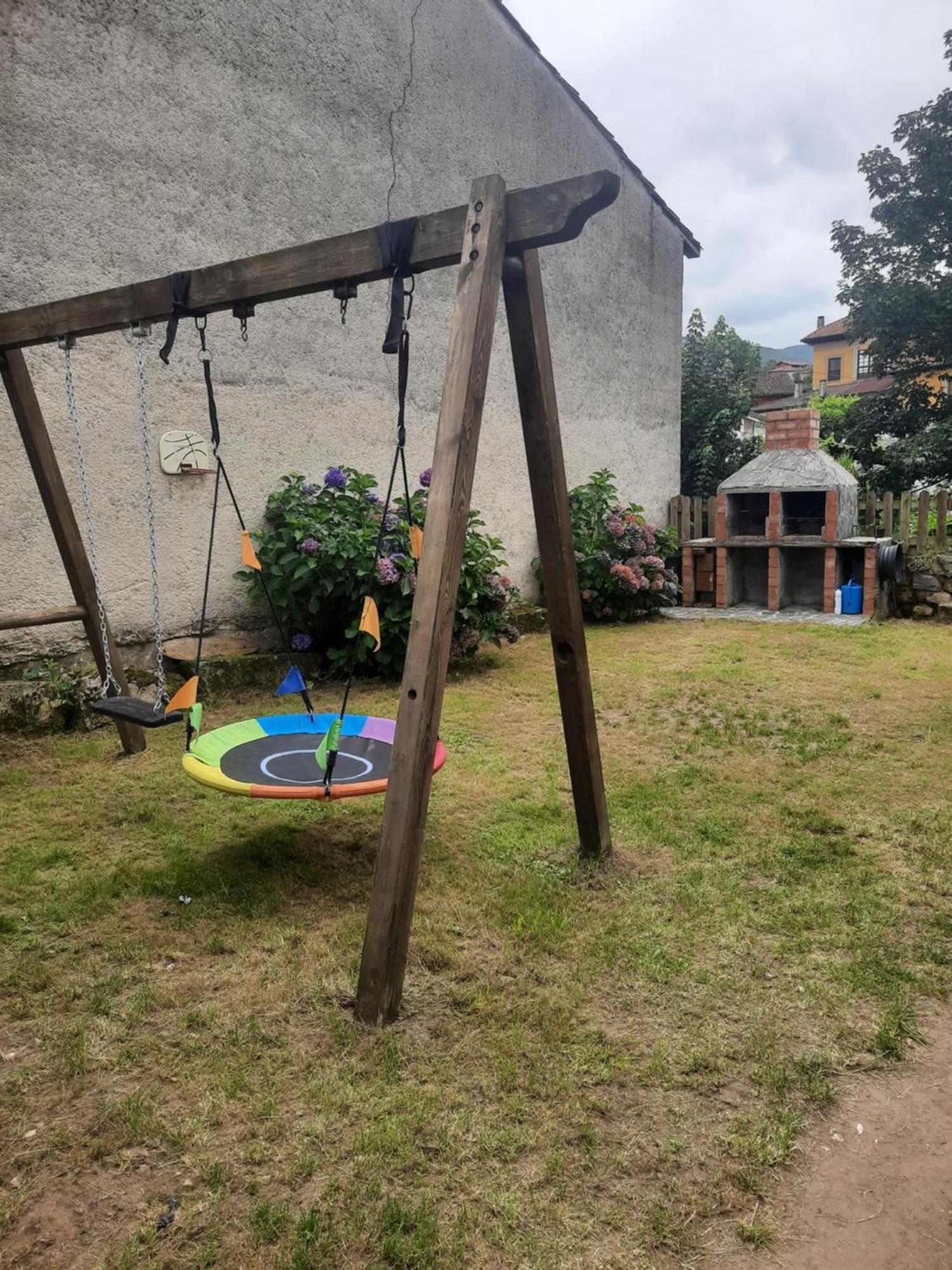 Apartamentos Rurales La Candaliega Onís Exteriör bild