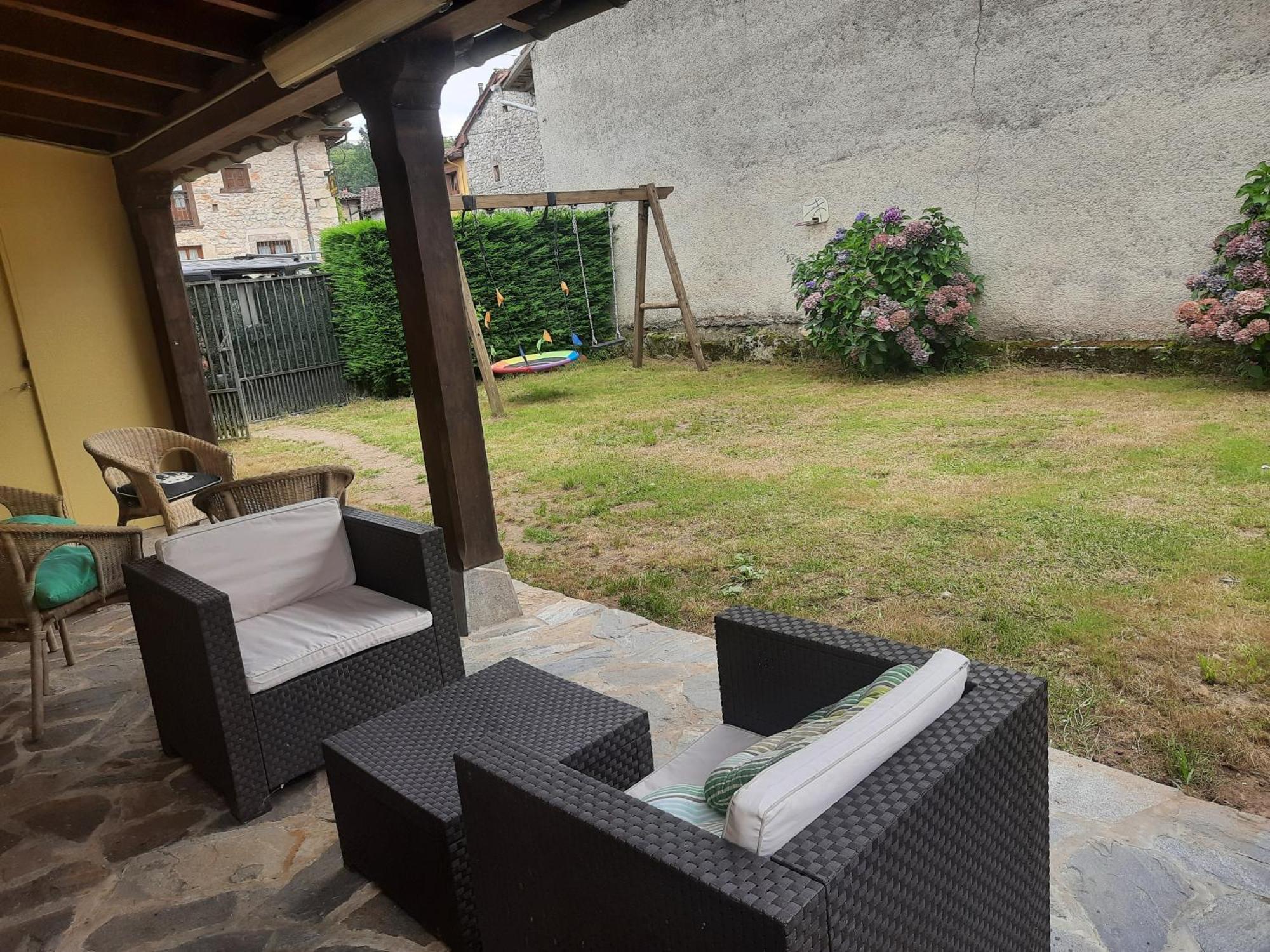 Apartamentos Rurales La Candaliega Onís Exteriör bild